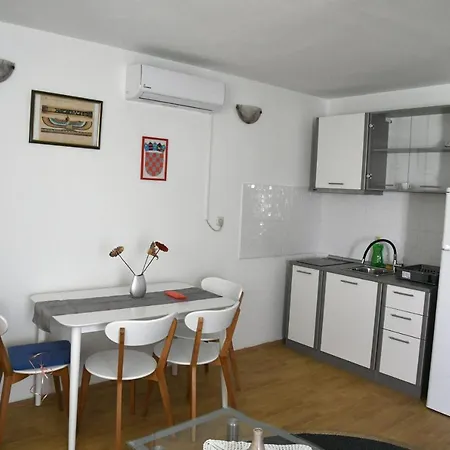 Apartman Endy *