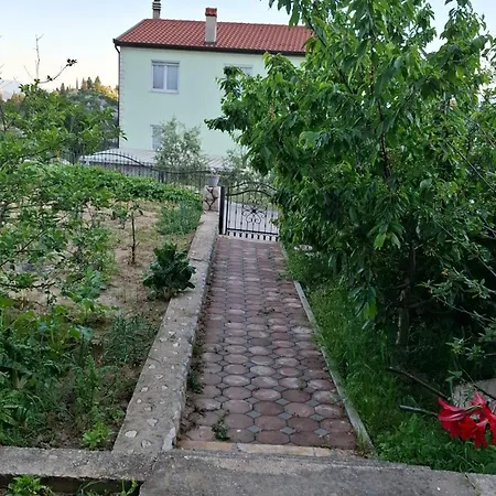 Endy Apartman